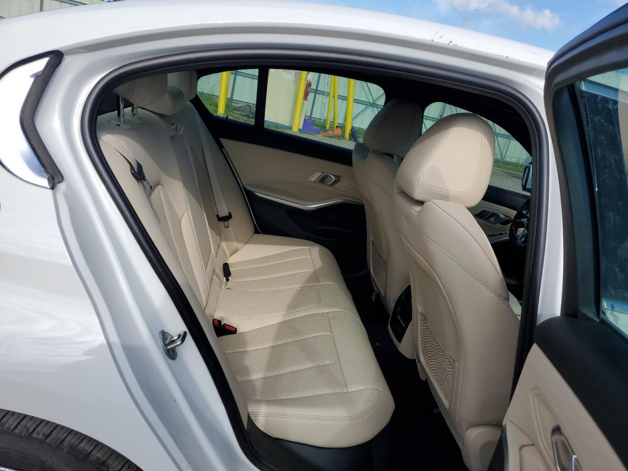 3MW5R7J07N8C72848 2022 BMW 330Xi