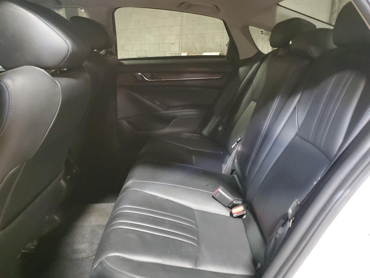 1HGCV2F9XNA009968 2022 Honda Accord Touring