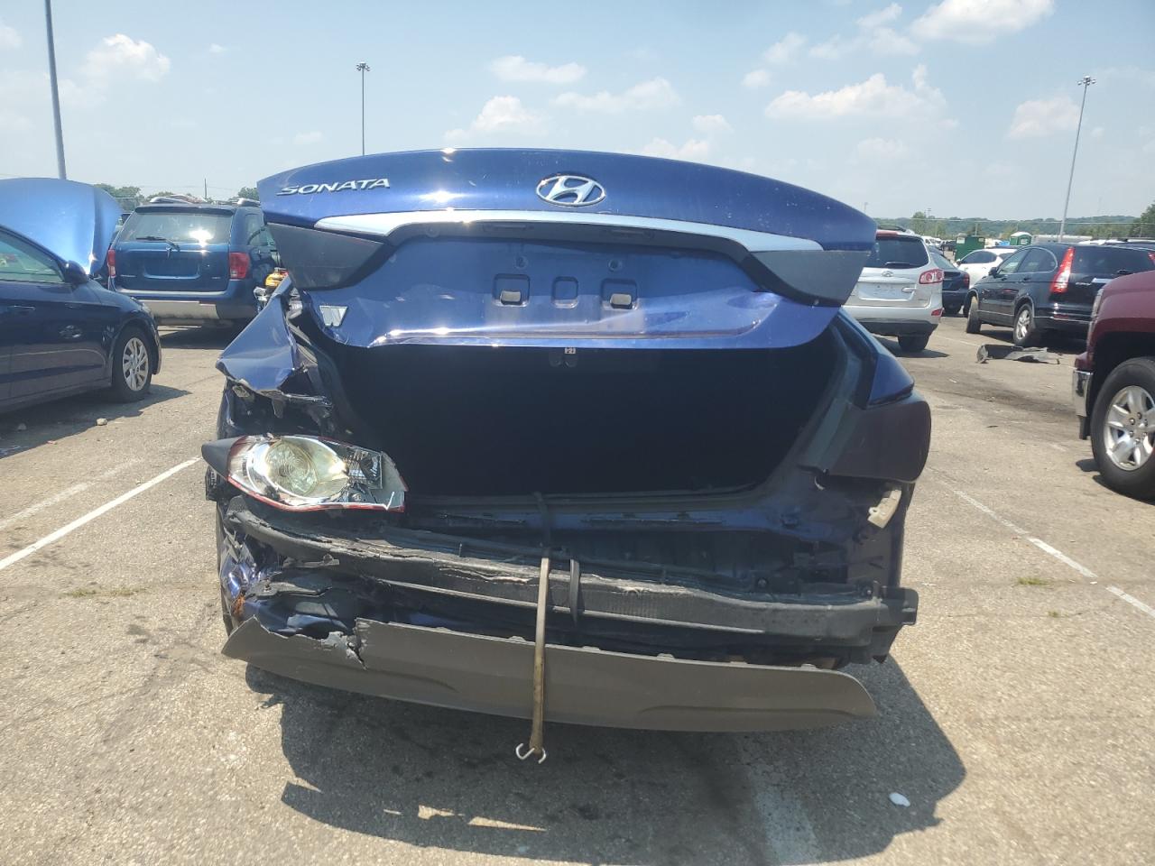 5NPEB4AC2EH885070 2014 Hyundai Sonata Gls