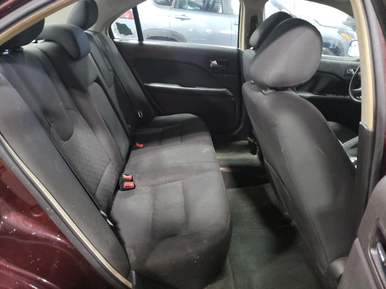 3FAHP0HA4BR154053 2011 Ford Fusion Se