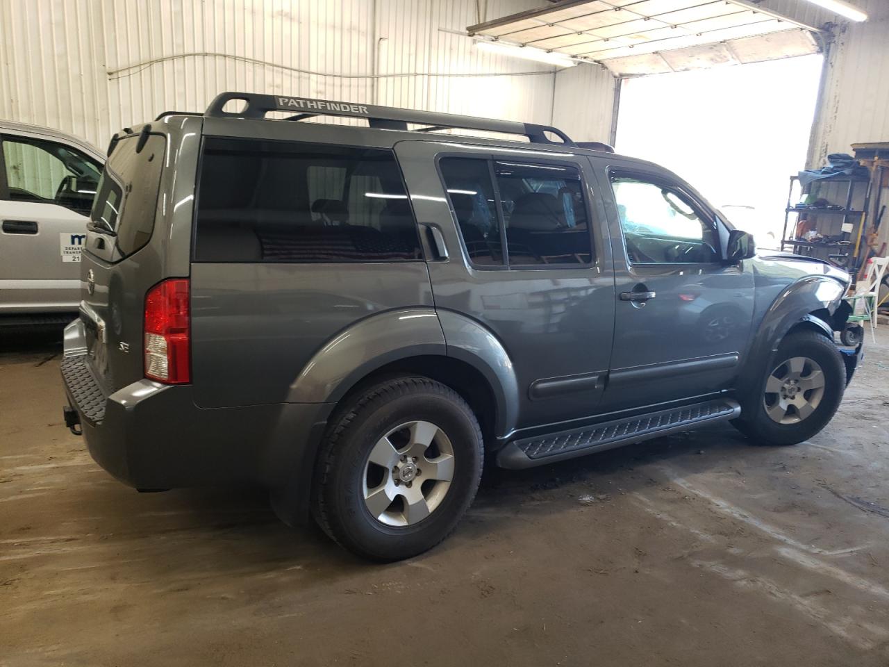 5N1AR18W46C673837 2006 Nissan Pathfinder Le