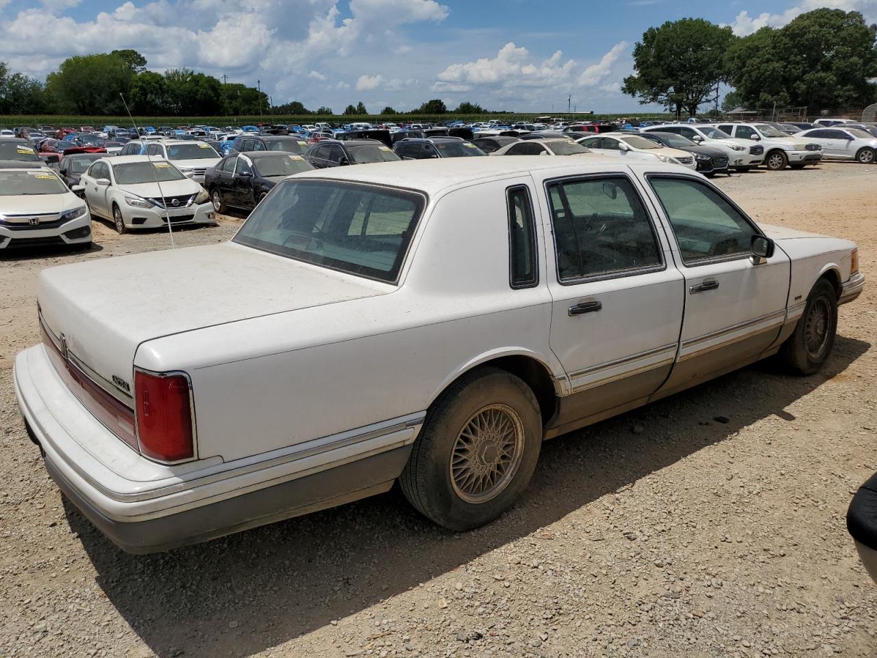 Lot #2976764773 1994 LINCOLN TOWN CAR S