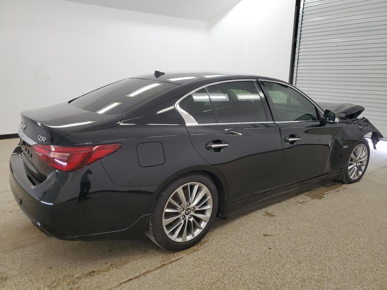 JN1EV7AP7JM358141 2018 Infiniti Q50 Luxe