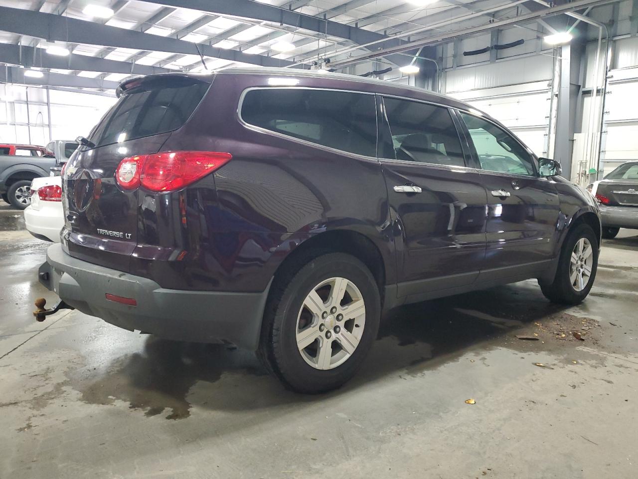 1GNLVFED4AS153975 2010 Chevrolet Traverse Lt