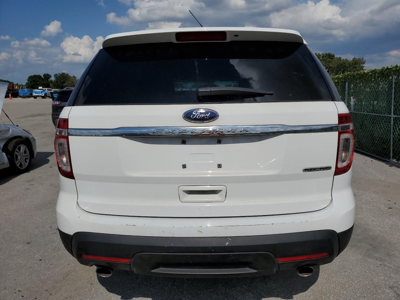 2013 Ford Explorer vin: 1FM5K7B84DGB61178