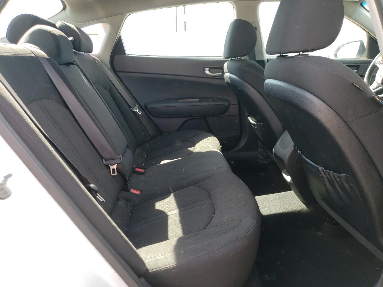 KNAGT4L37G5088199 2016 Kia Optima Lx