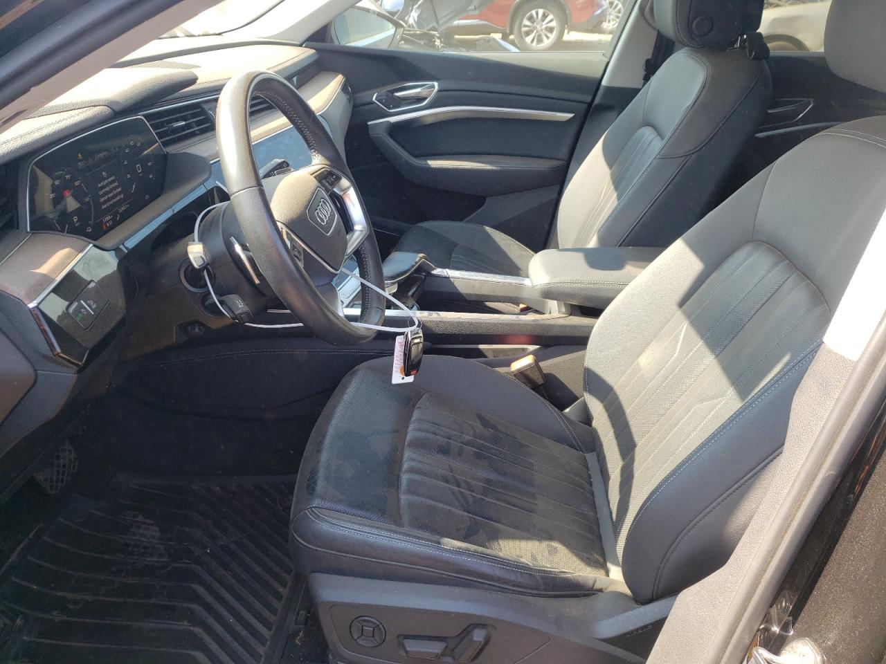 WA1LAAGE0KB023586 2019 Audi E-Tron Premium Plus