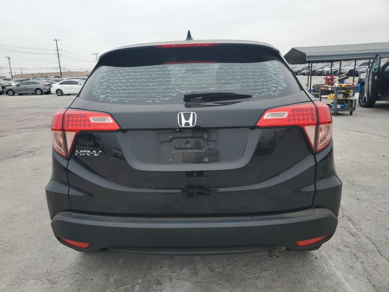 3CZRU5H31JG700625 2018 Honda Hr-V Lx