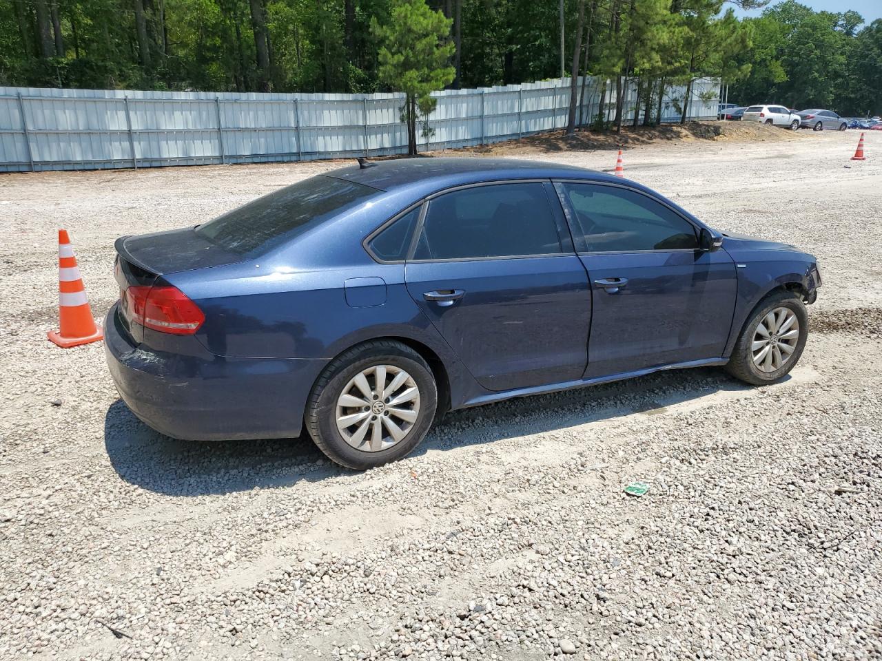 2014 Volkswagen Passat S vin: 1VWAP7A32EC021601