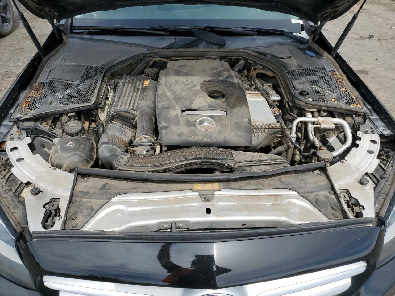 55SWF4KB1HU203070 2017 Mercedes-Benz C 300 4Matic