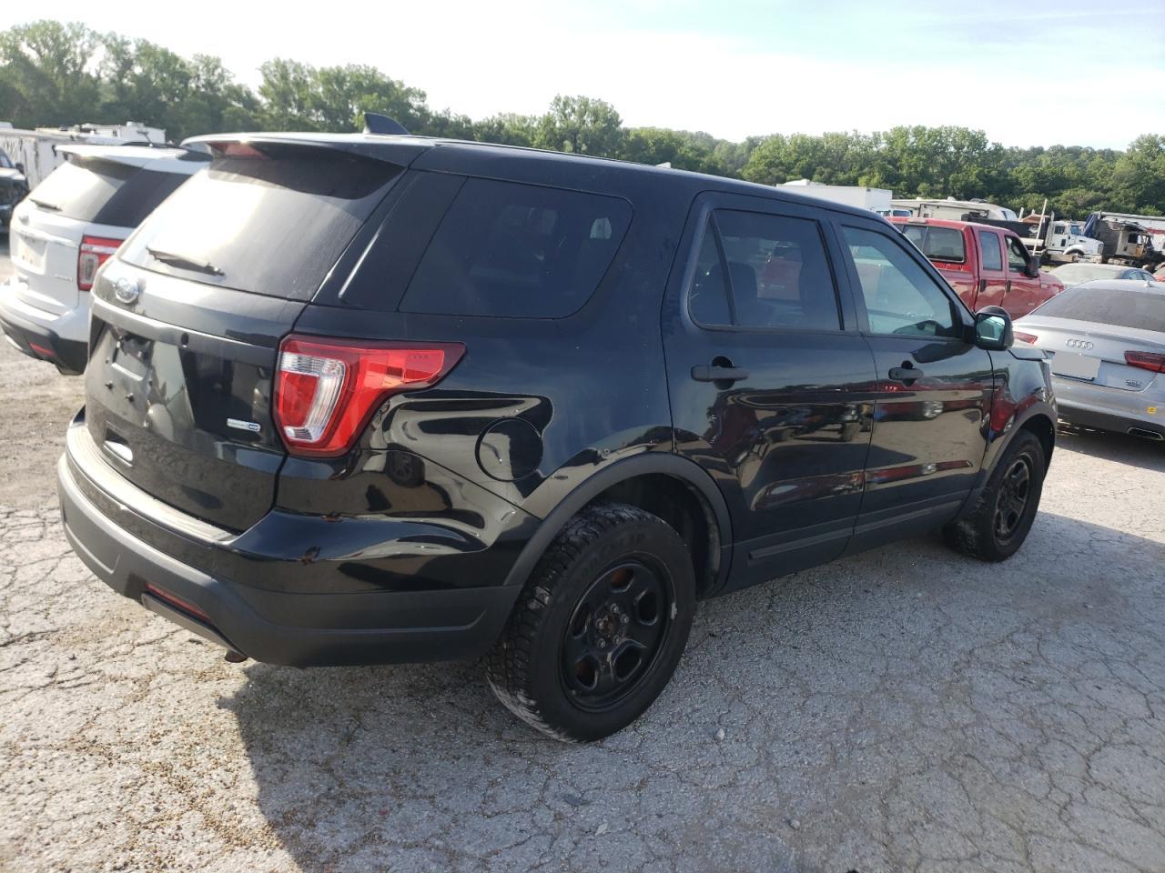 2018 Ford Explorer Police Interceptor vin: 1FM5K8AR2JGB58517