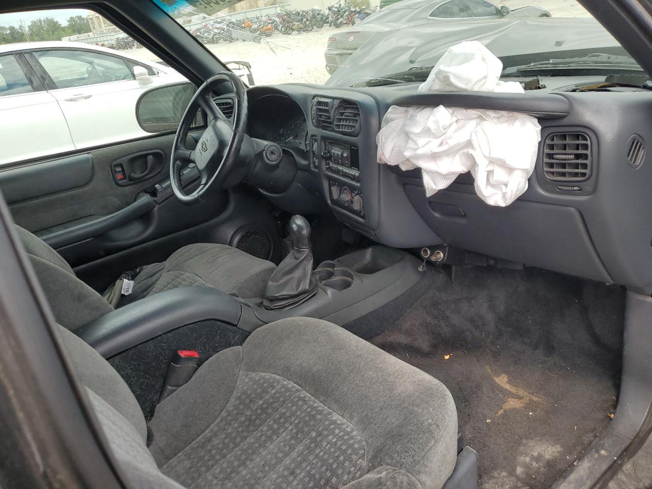 1GNCT18W72K128818 2002 Chevrolet Blazer