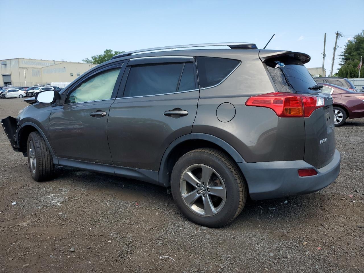 JTMRFREV1FD155916 2015 Toyota Rav4 Xle