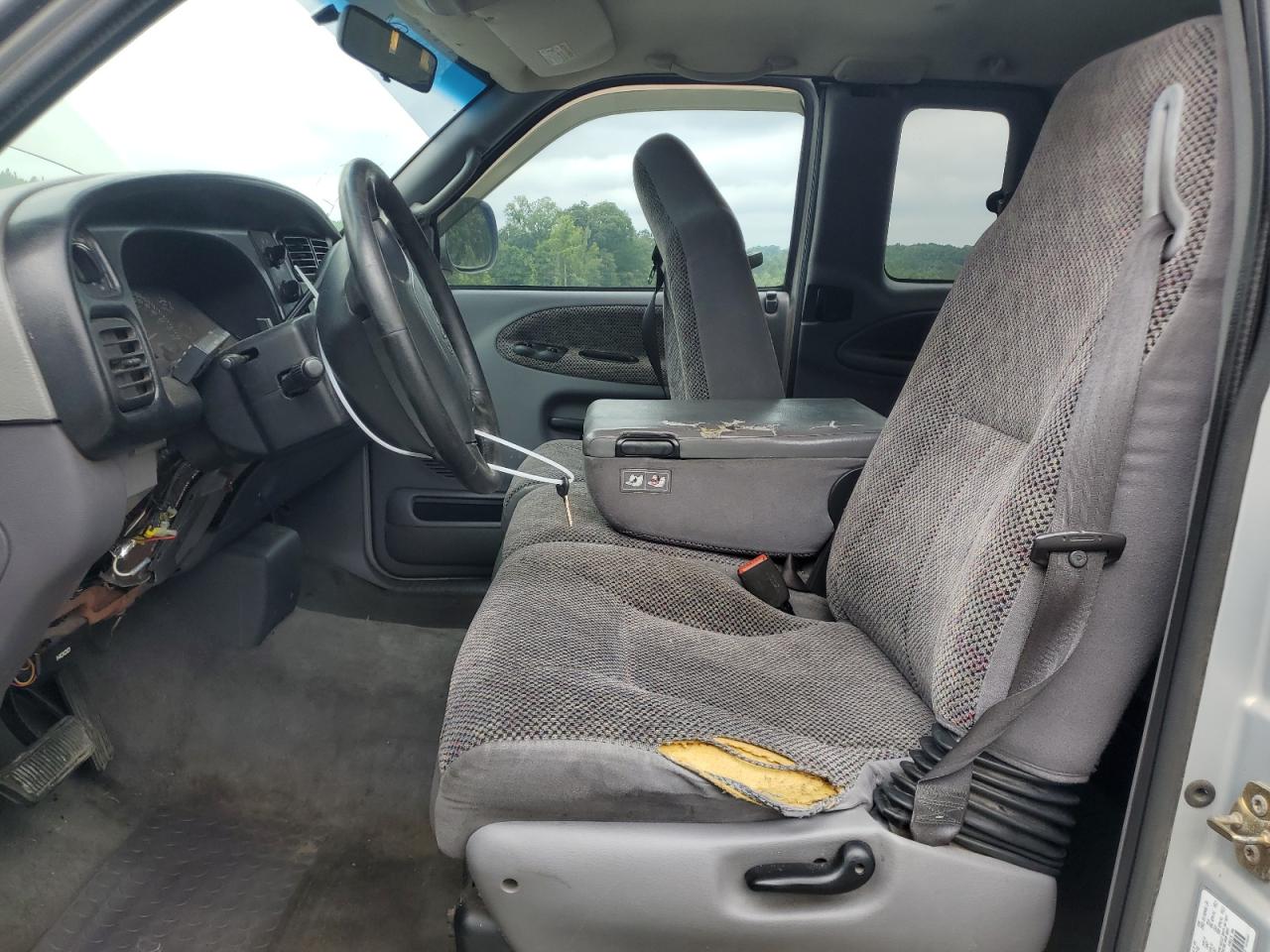 3B7HC13Y2YG155741 2000 Dodge Ram 1500