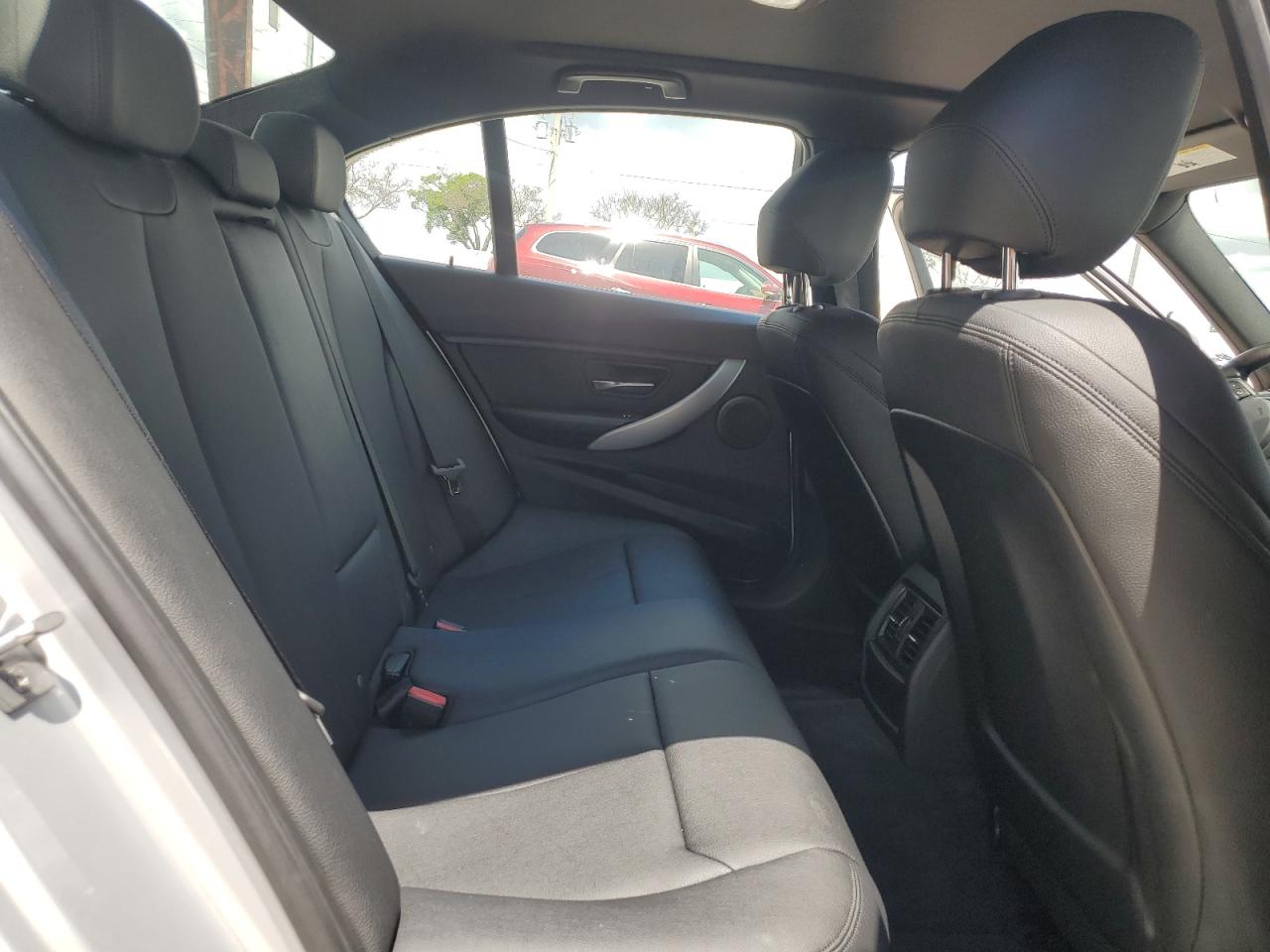 WBA8E1G54GNT34473 2016 BMW 320 I