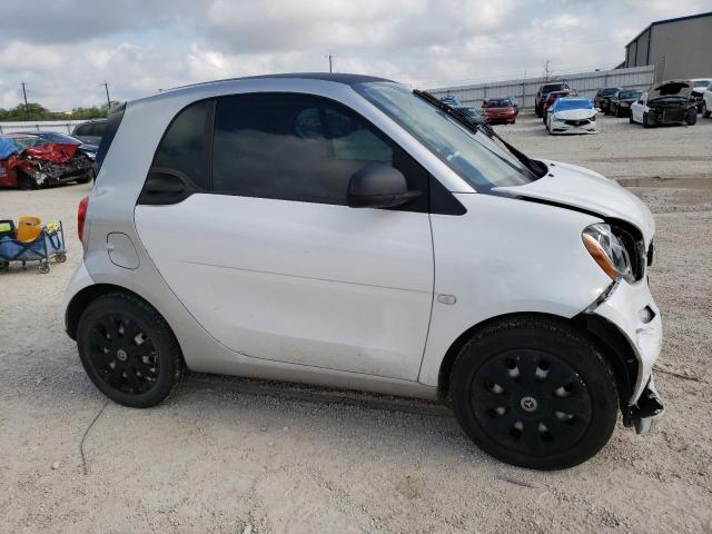 VIN WMEFJ5DA7GK125343 2016 Smart Fortwo no.4