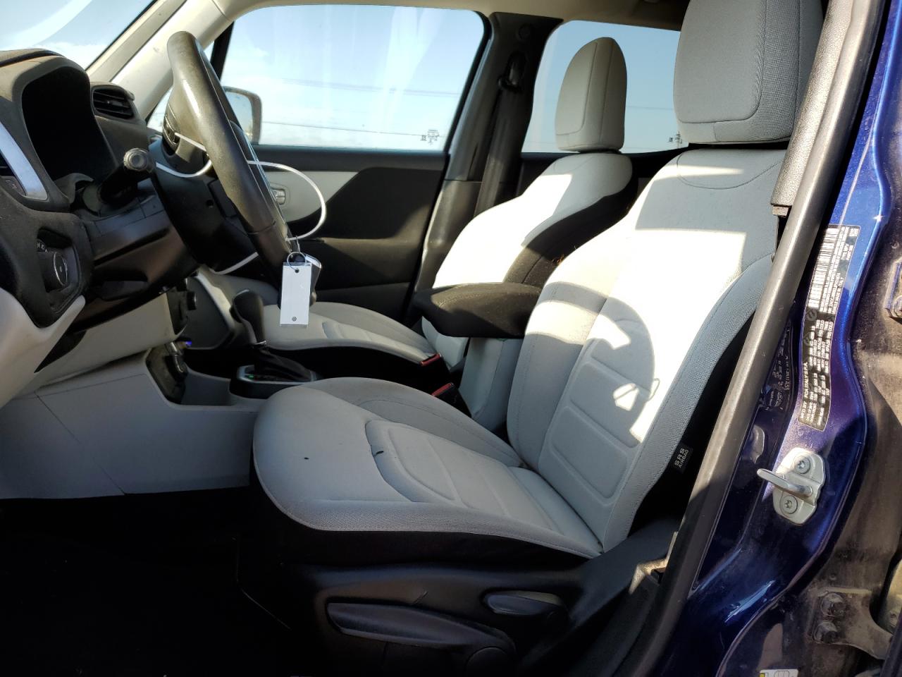 ZACCJBBB2JPH31674 2018 Jeep Renegade Latitude