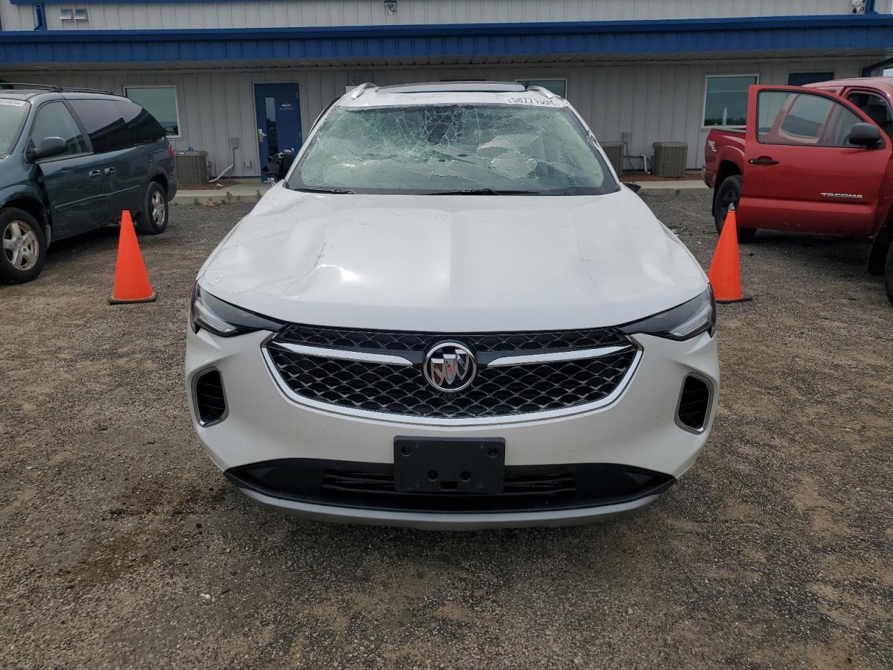 LRBFZSR4XPD230972 2023 Buick Envision Avenir