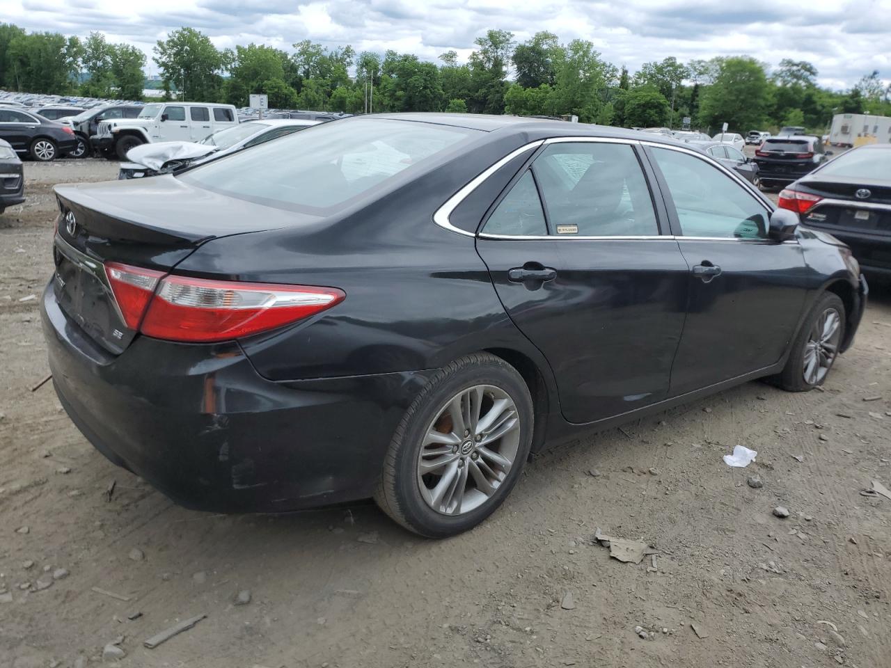 4T1BF1FK5GU132112 2016 Toyota Camry Le