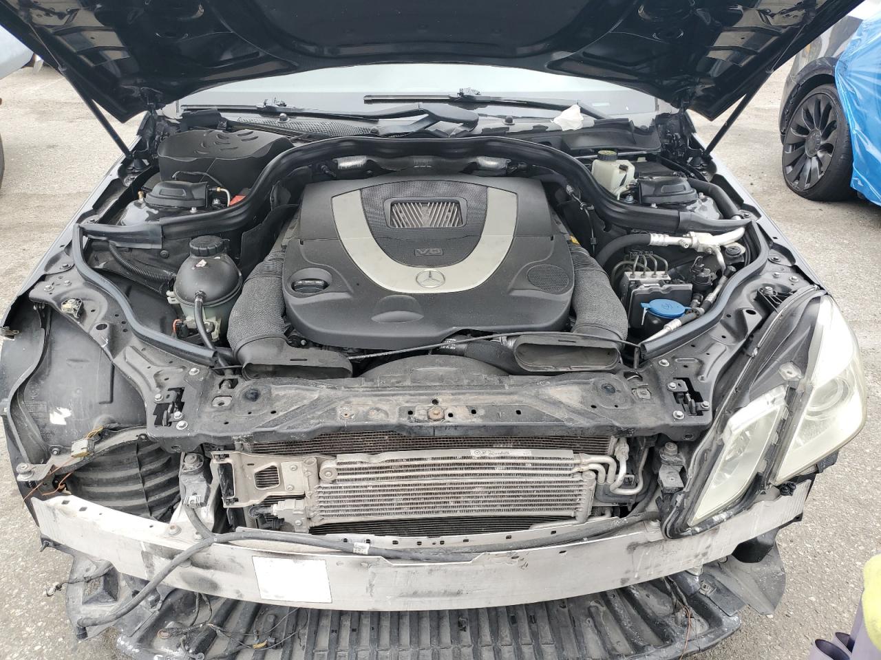 WDDHF9AB4BA442952 2011 Mercedes-Benz E 550 4Matic