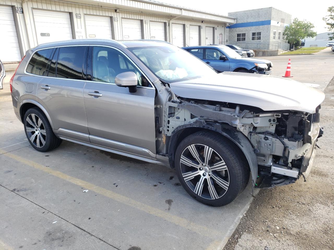 Lot #2940786362 2020 VOLVO XC90 T6 IN