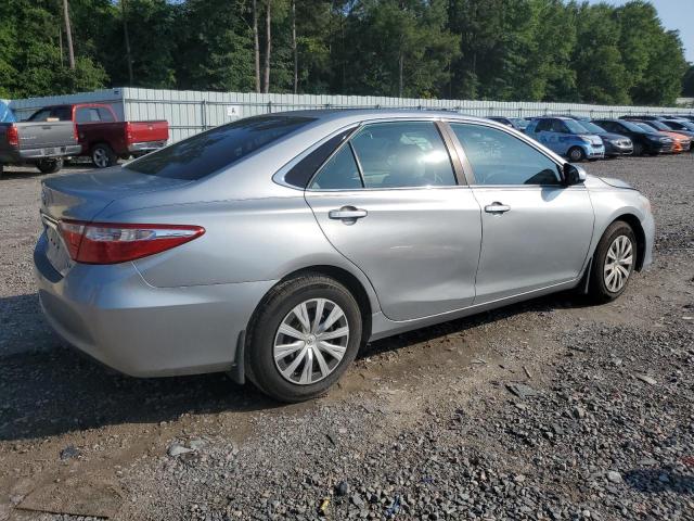 VIN 4T1BF1FK5FU010266 2015 Toyota Camry, LE no.3