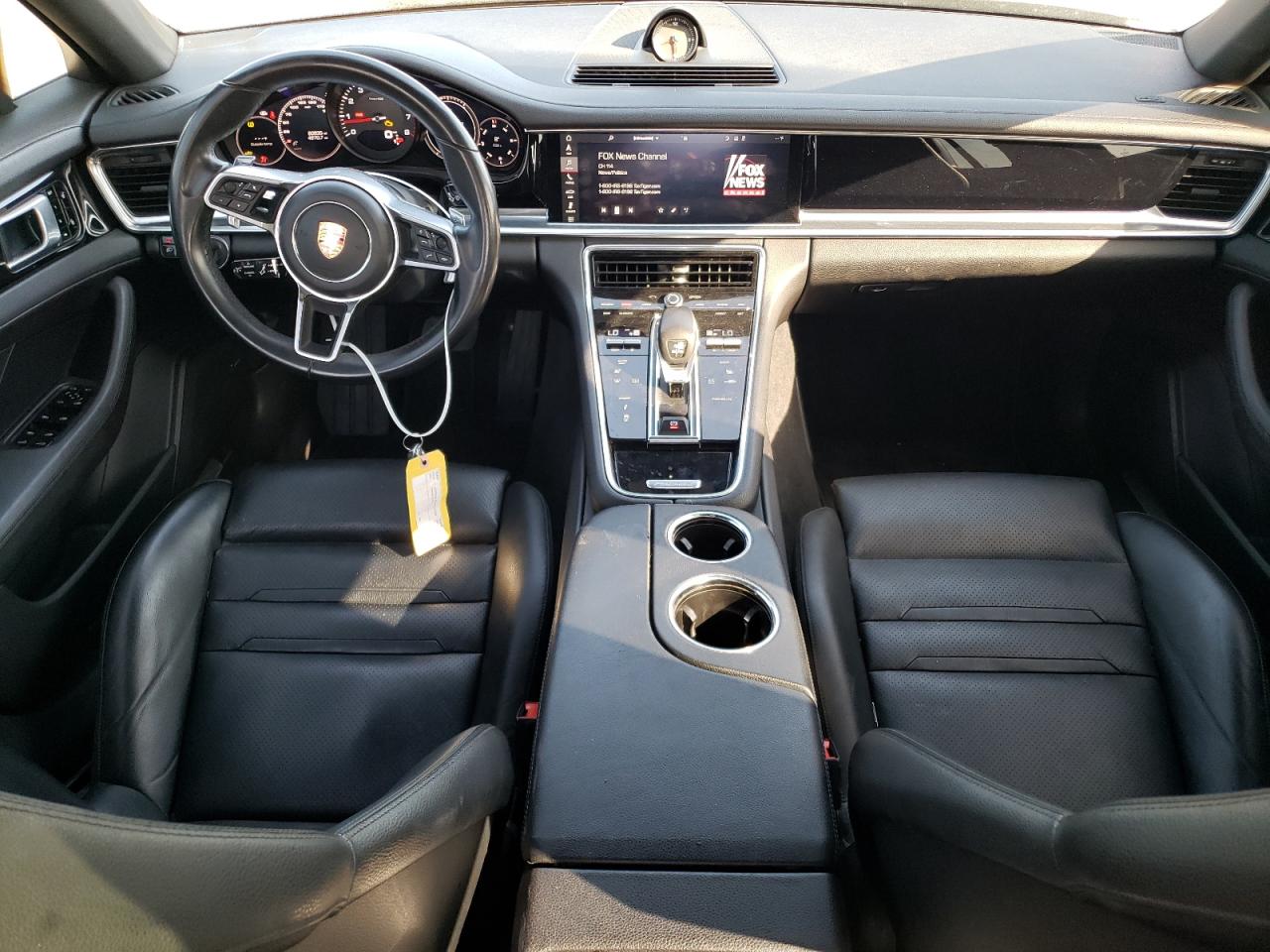 WP0AA2A71JL101623 2018 Porsche Panamera 4