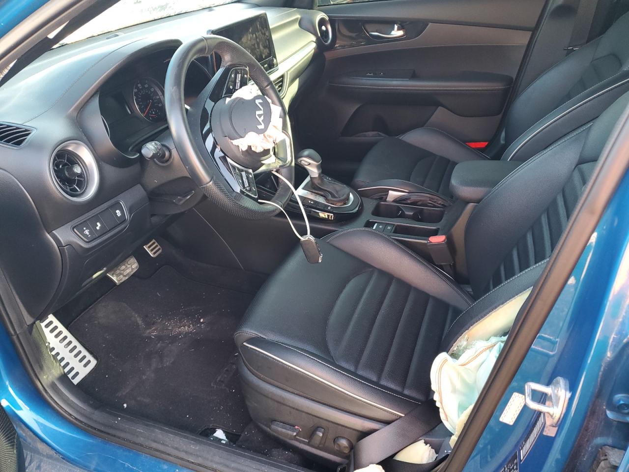 3KPF54AD5NE493130 2022 Kia Forte Gt Line