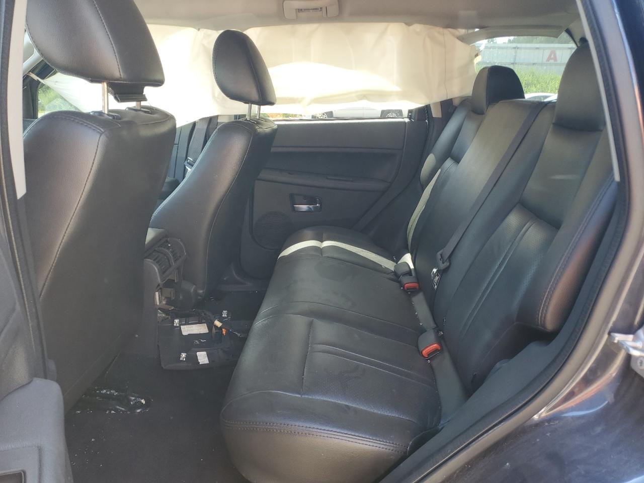 1J4PR4GK5AC135777 2010 Jeep Grand Cherokee Laredo