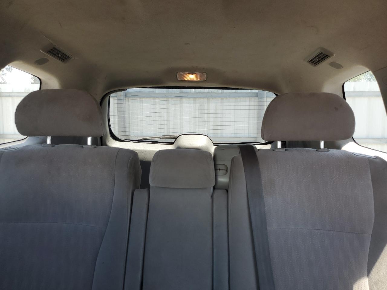 5TDZK3EH1BS036555 2011 Toyota Highlander Base