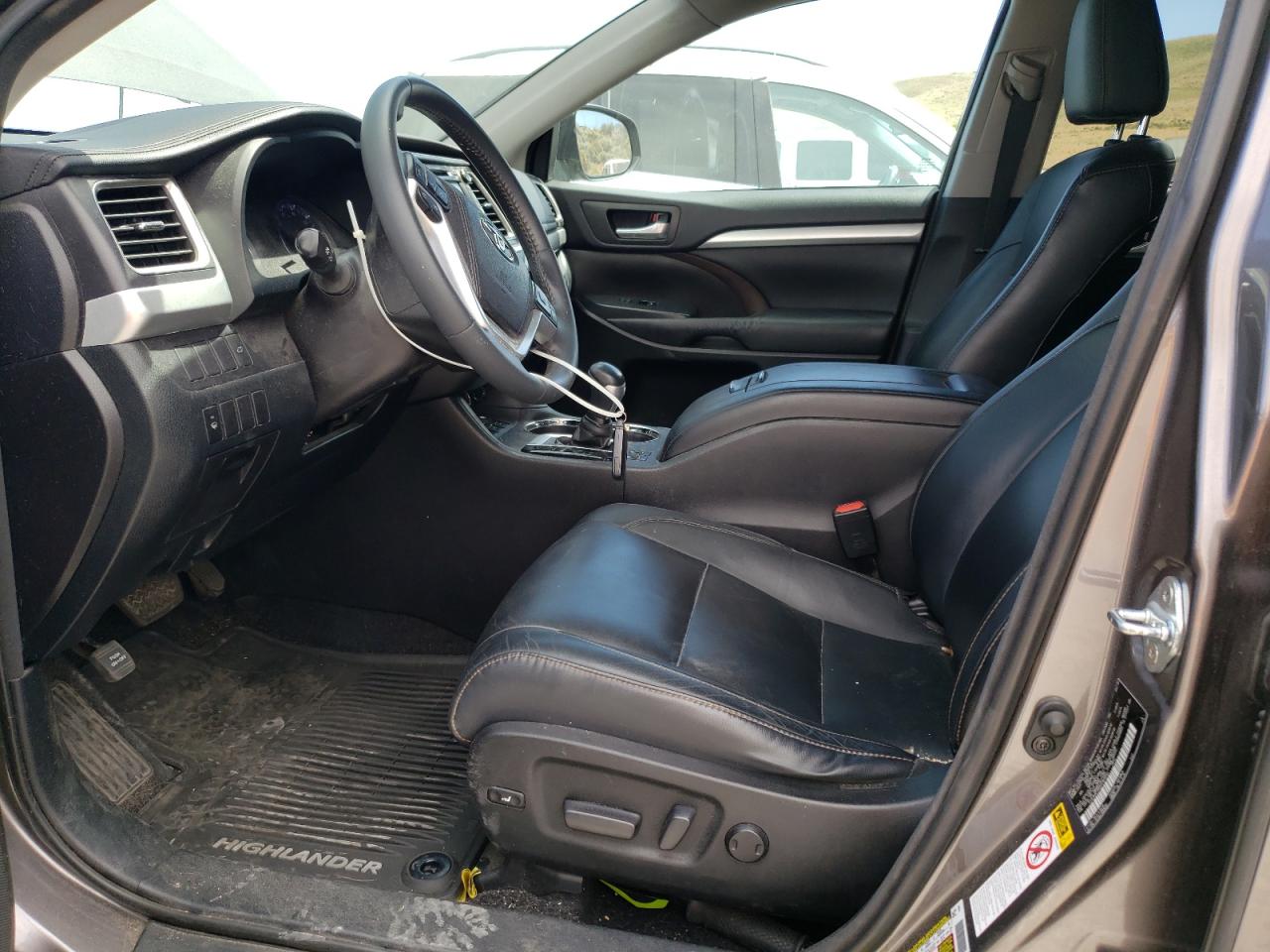 5TDJKRFH6GS280840 2016 Toyota Highlander Xle