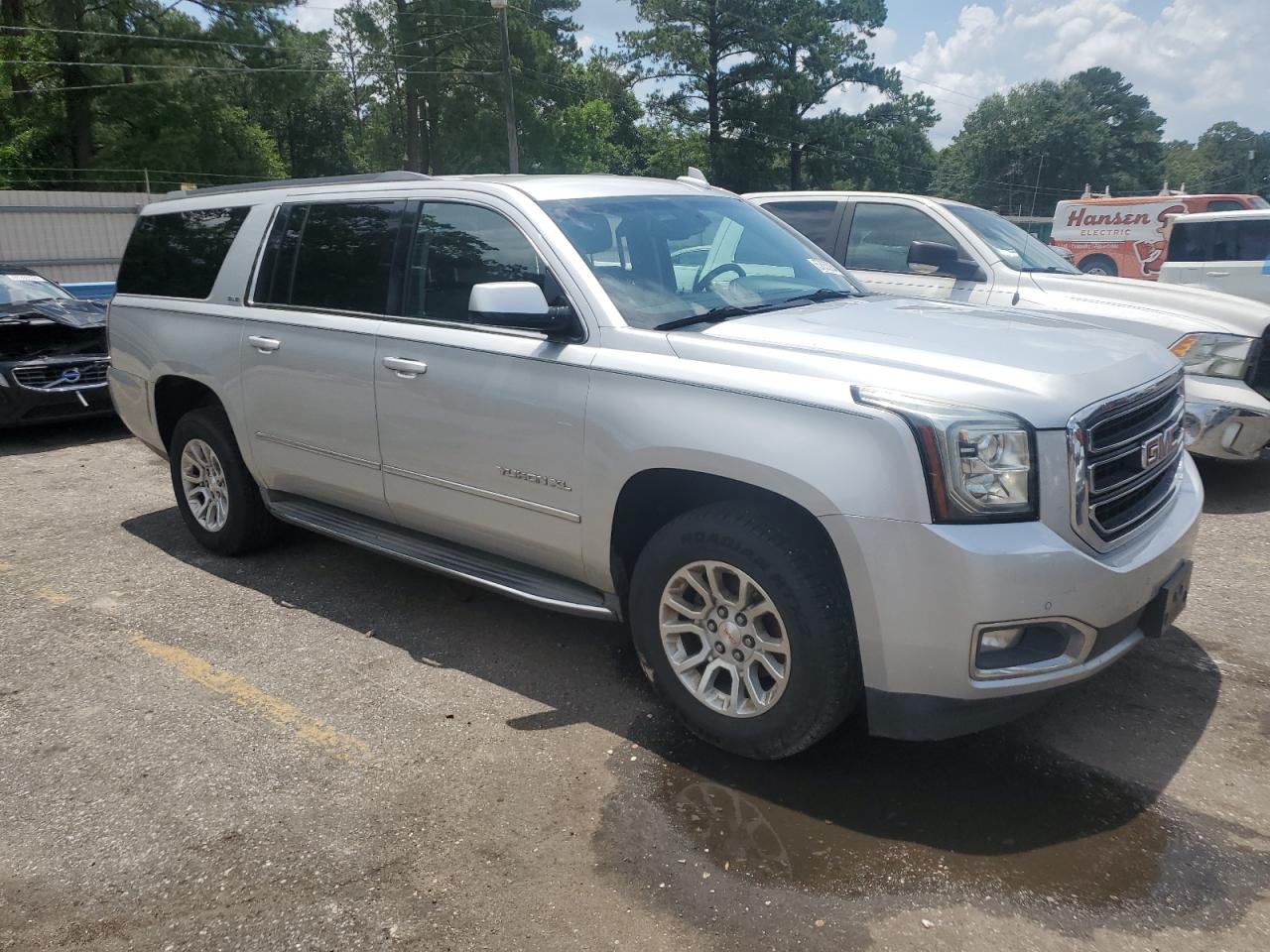 2016 GMC Yukon Xl C1500 Sle vin: 1GKS1FKC9GR321285