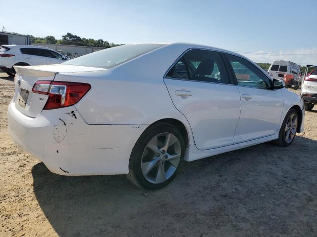 VIN 4T1BF1FK2EU473397 2014 Toyota Camry, L no.3