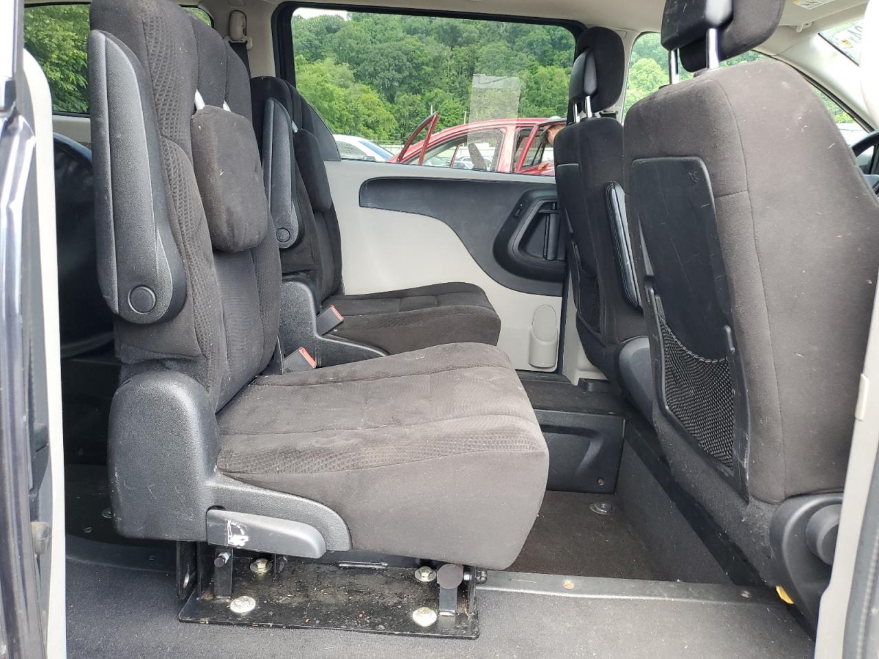 2C4RDGCG7DR590867 2013 Dodge Grand Caravan Sxt