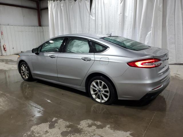 3FA6P0HD5LR156378 Ford Fusion SE 2