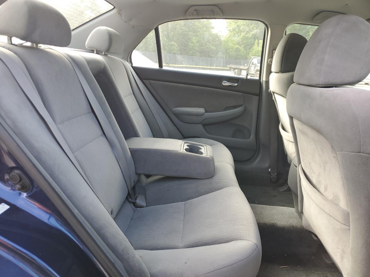 1HGCM56405A136141 2005 Honda Accord Lx