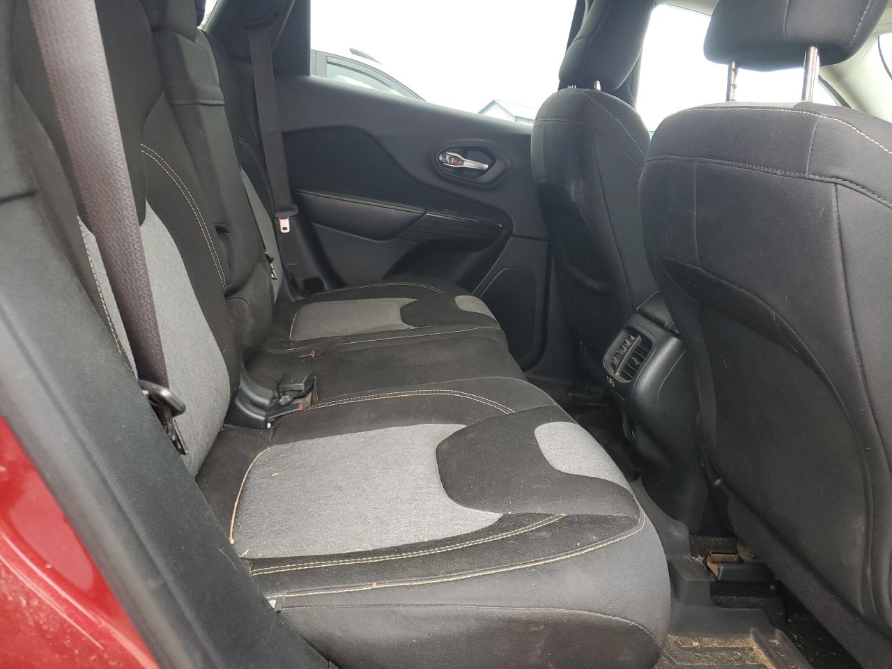 1C4PJMCS8EW128295 2014 Jeep Cherokee Latitude