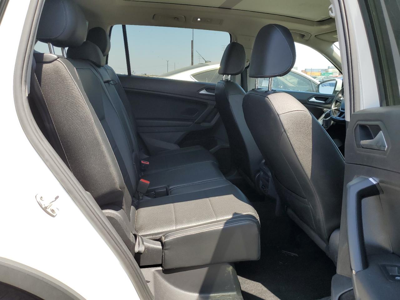 3VV3B7AX1KM193045 2019 Volkswagen Tiguan Se