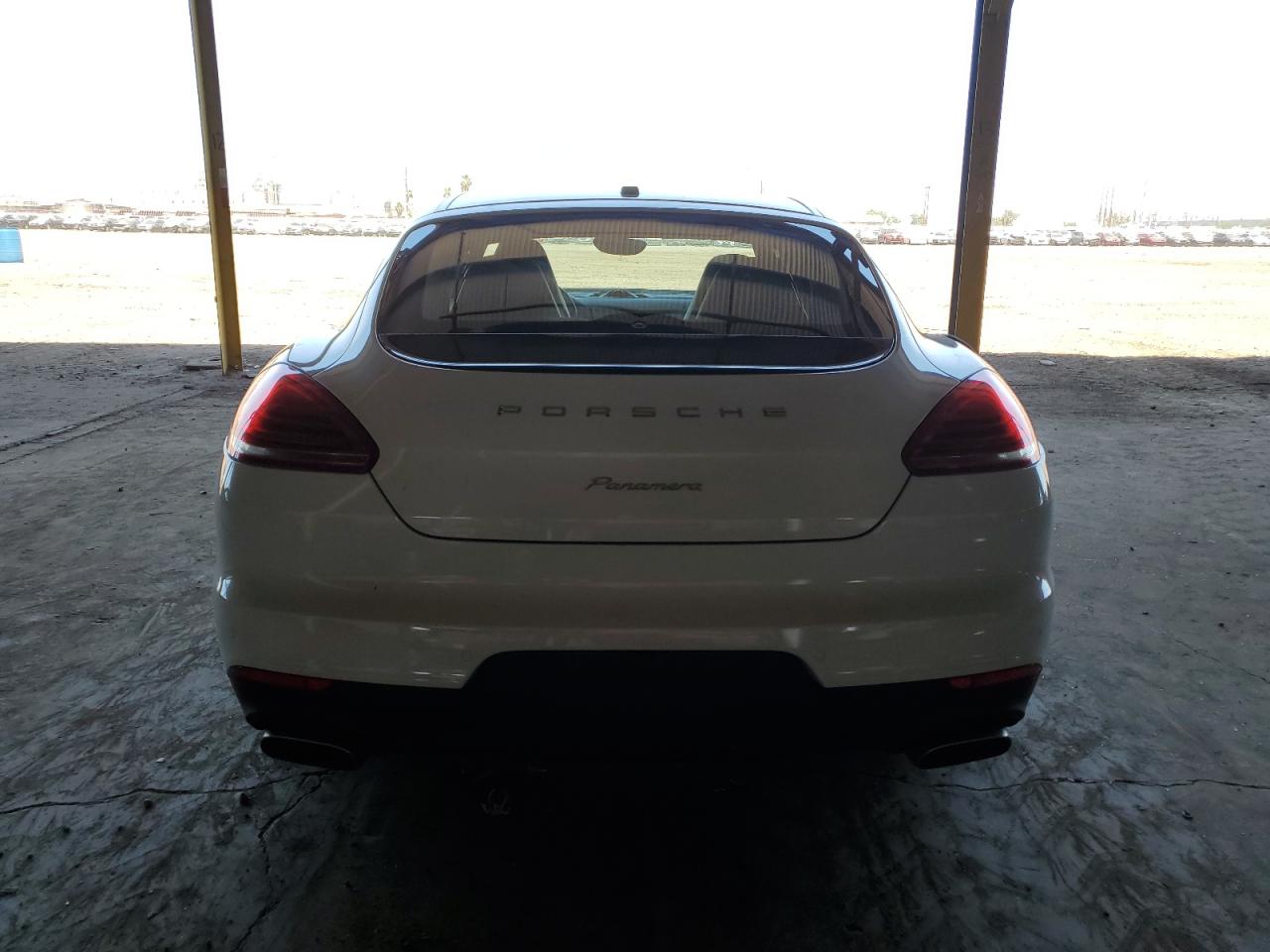 WP0AA2A76GL000666 2016 Porsche Panamera 2