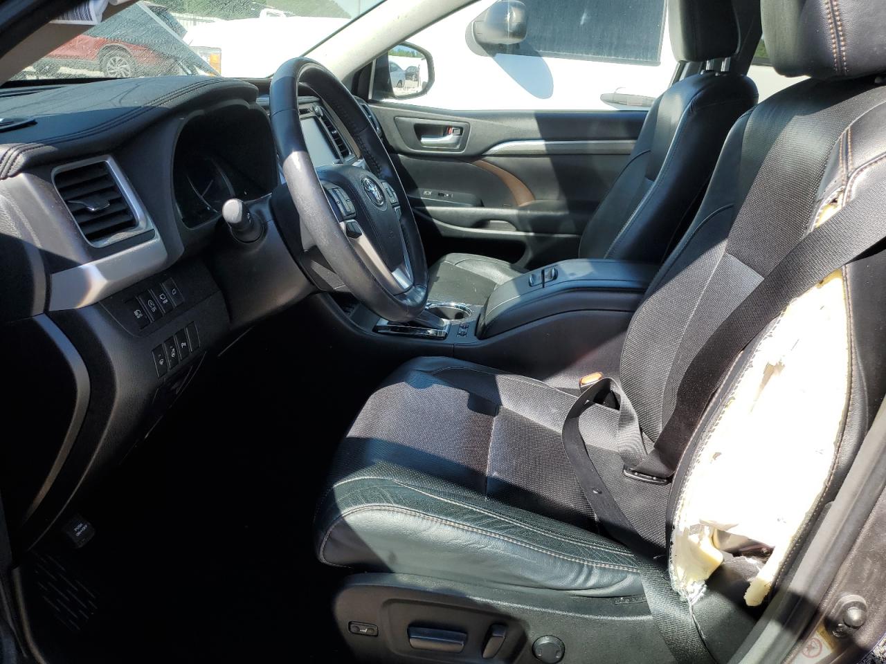 5TDDZRFHXHS412492 2017 Toyota Highlander Limited