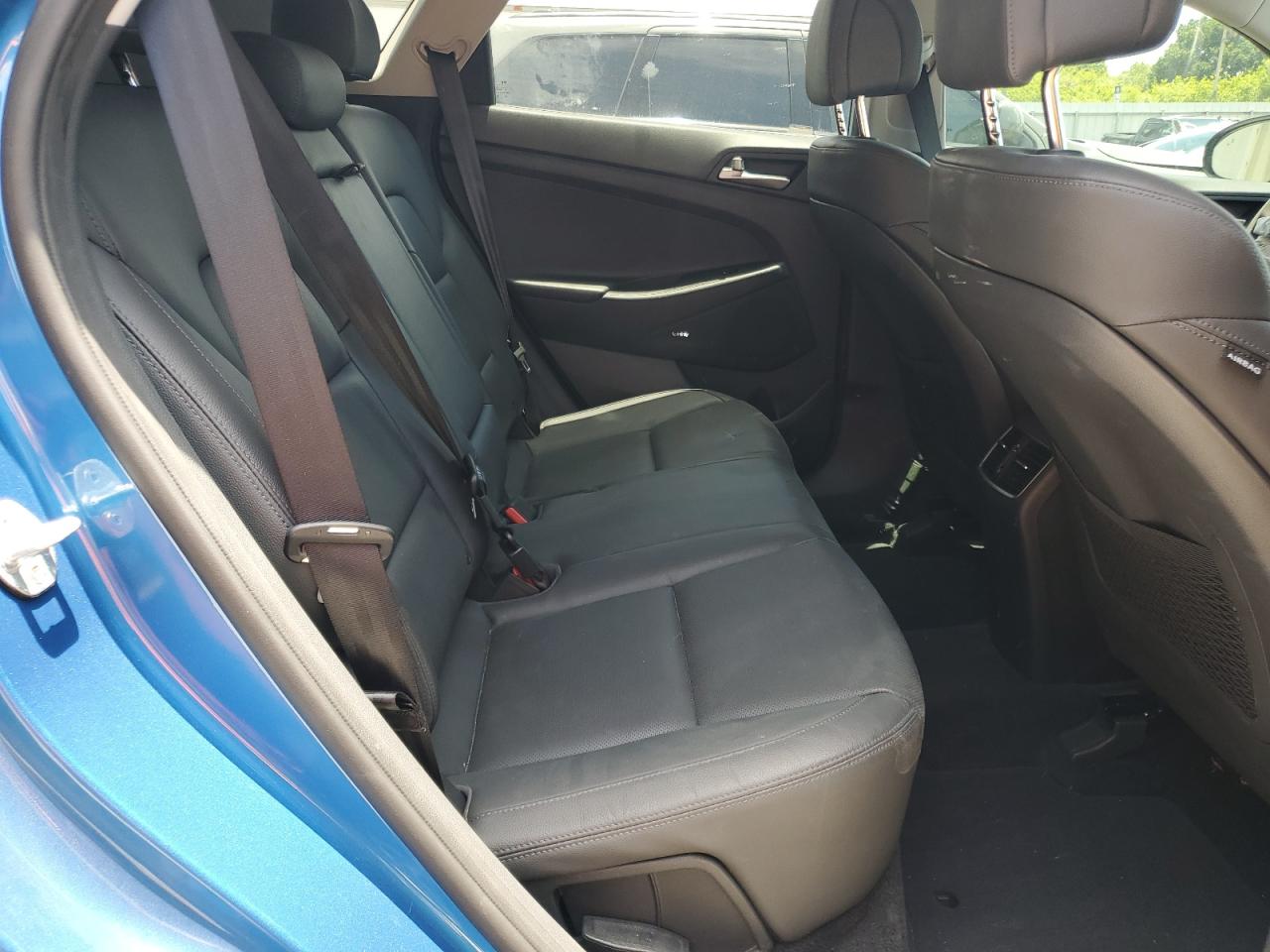 KM8J33A21JU832837 2018 Hyundai Tucson Value