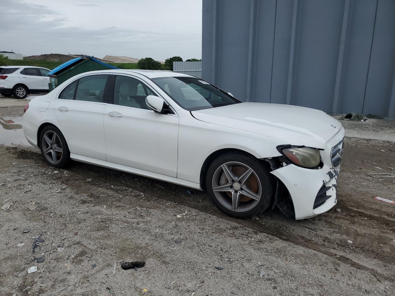 WDDZF4JB2HA051556 2017 Mercedes-Benz E 300