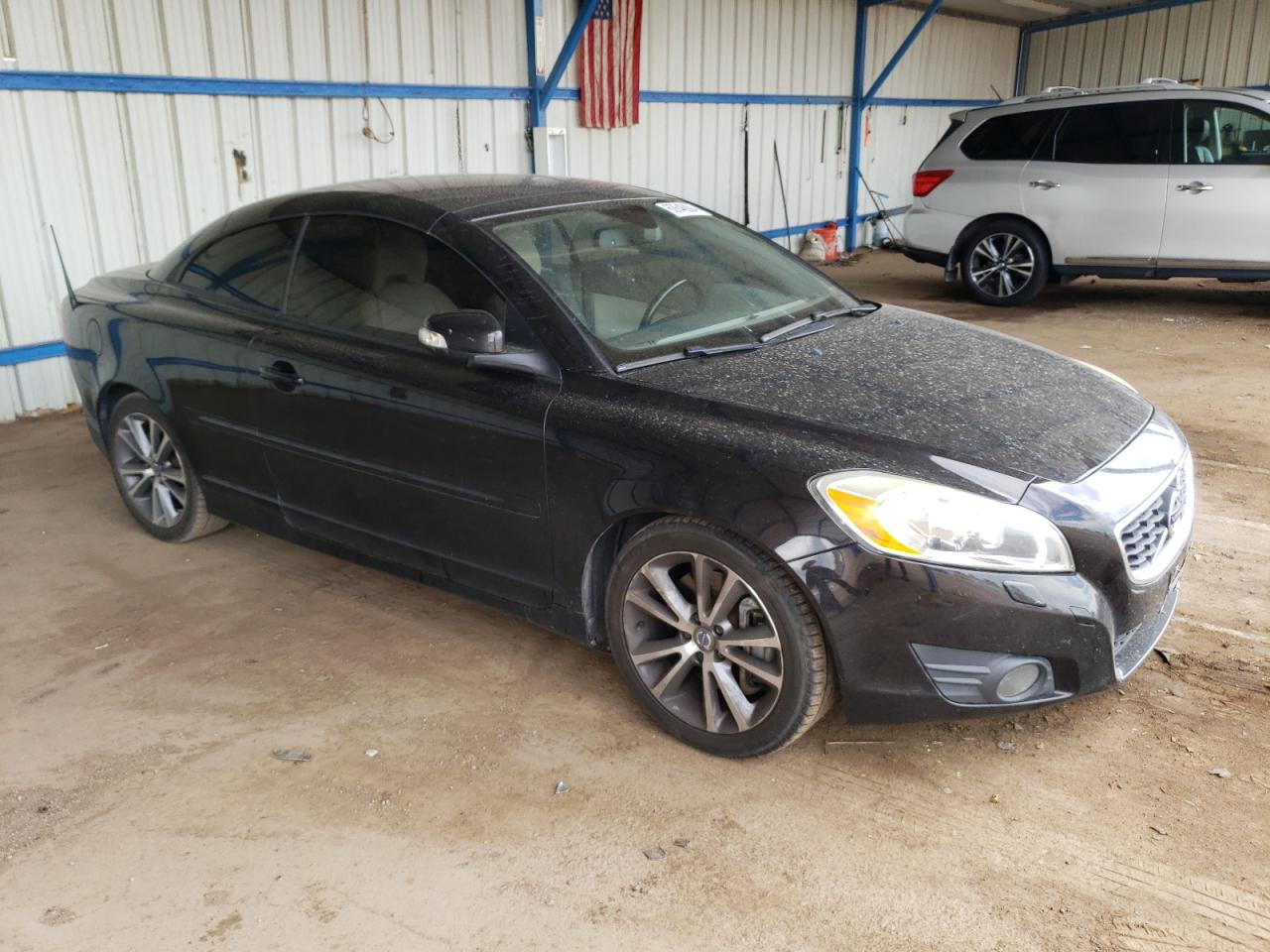 Lot #2921573821 2011 VOLVO C70 T5