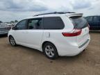 TOYOTA SIENNA LE photo