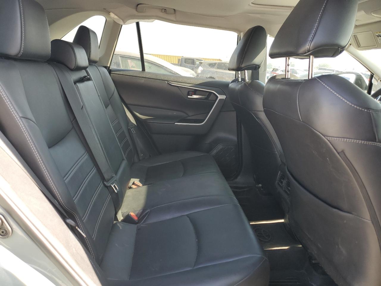 2T3A1RFV7MW189031 2021 Toyota Rav4 Xle Premium