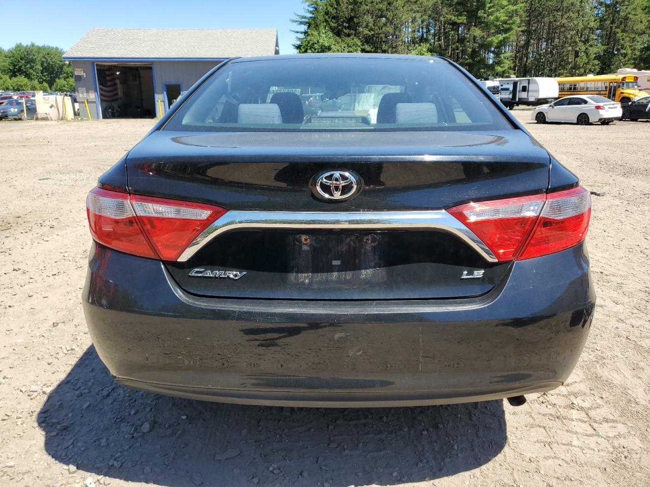 2017 Toyota Camry Le vin: 4T1BF1FK2HU657520