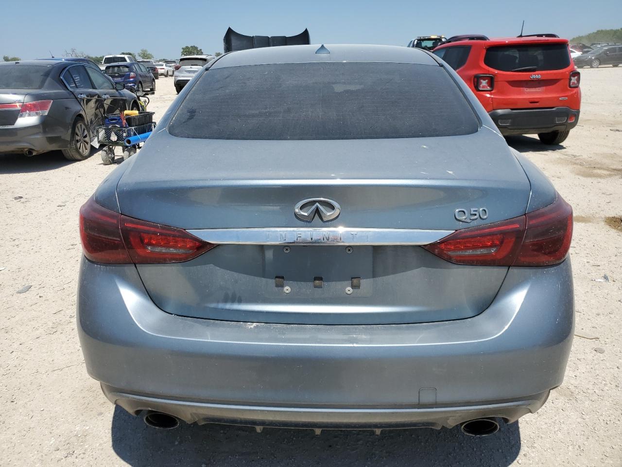 JN1EV7AP2JM358113 2018 Infiniti Q50 Luxe