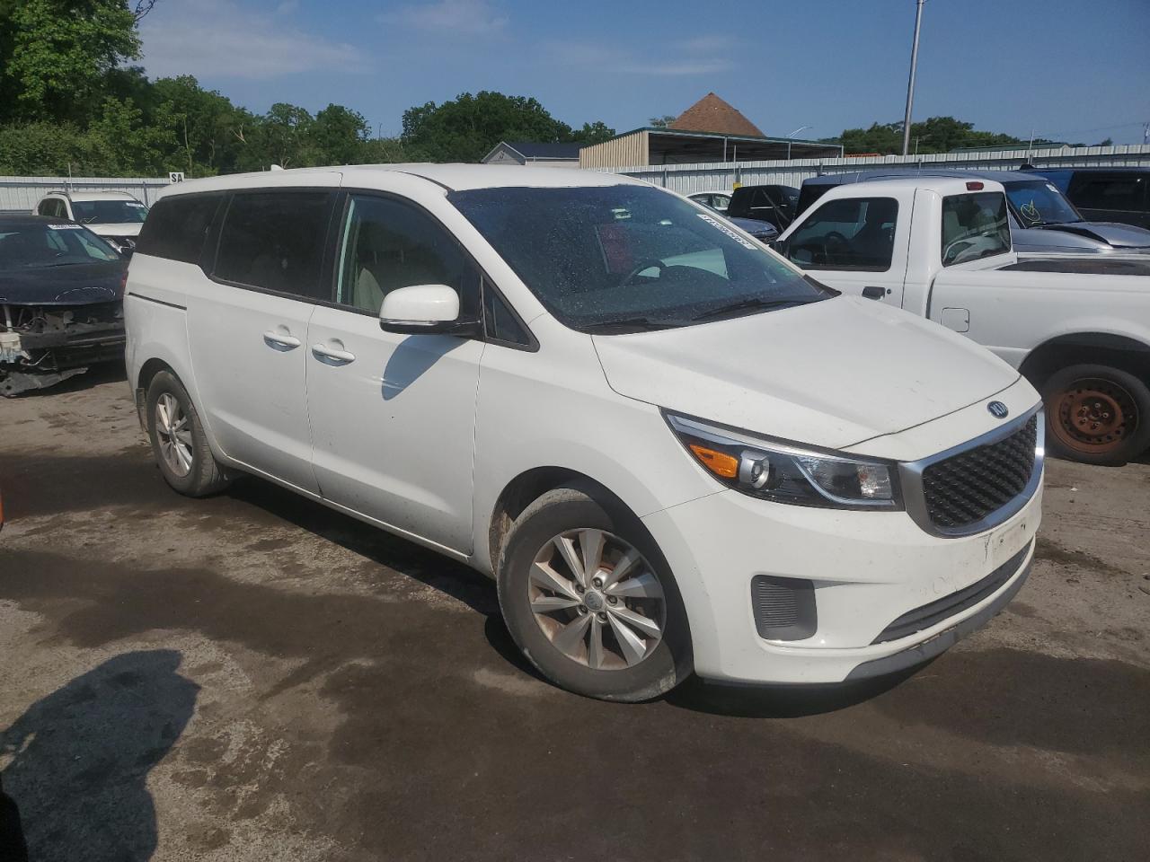 KNDMA5C18H6285071 2017 Kia Sedona L