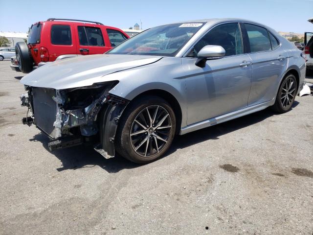 4T1T11AK7NU697405 2022 TOYOTA CAMRY - Image 1