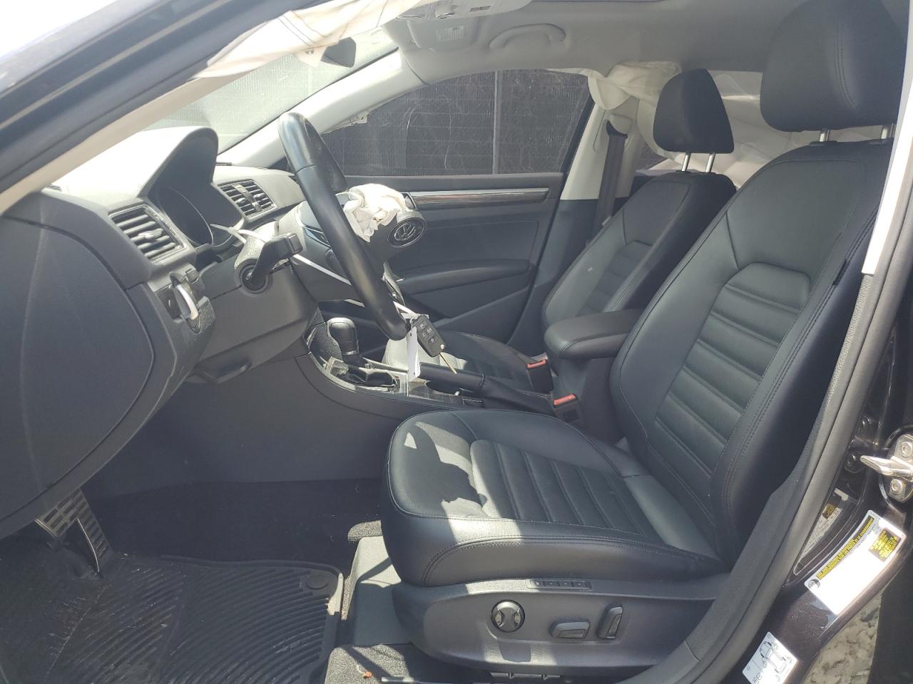 1VWCA7A31JC042721 2018 Volkswagen Passat Sel Premium